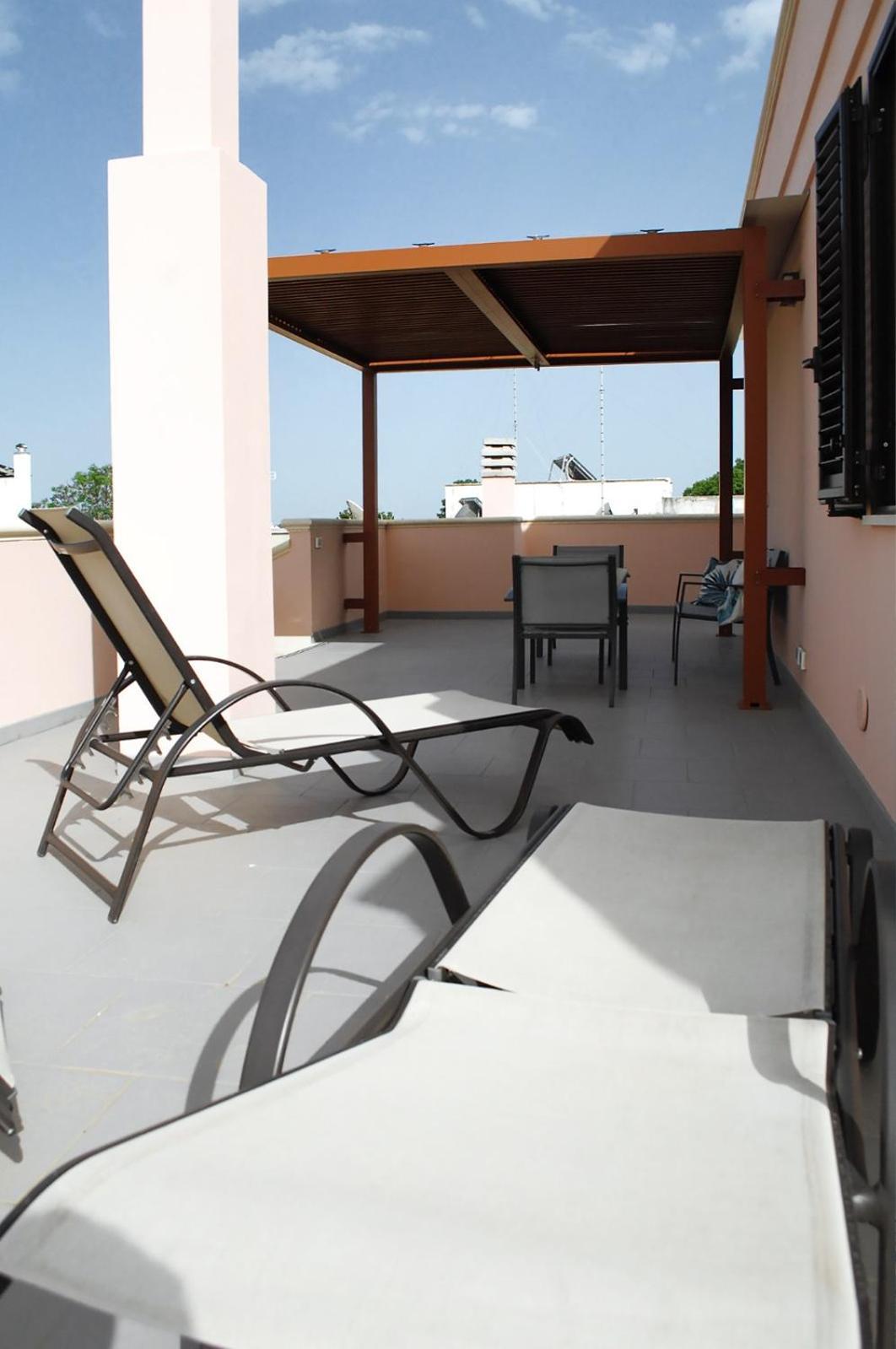 La Terrazza Salentina Lecce-Charme & Comfort - Parcheggio Apartment Exterior photo